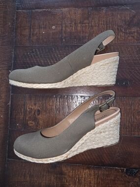 Vionic Coralin Wedge Slingback Shoes Green & Cream US 10